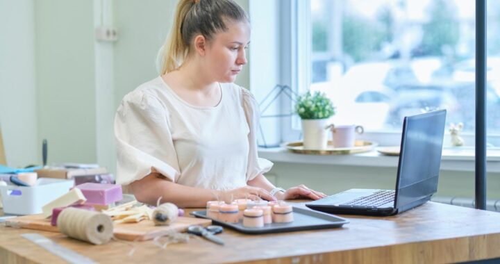 How to Choose the Best Online Candle Making Course